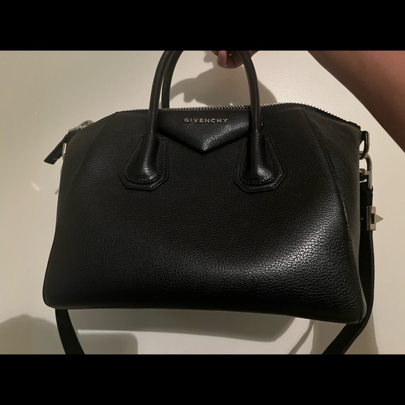 GIVENCHY ANTIGONA Medium Black Pebble stone bag in EXCELLENT condition! - Picture 4 of 14